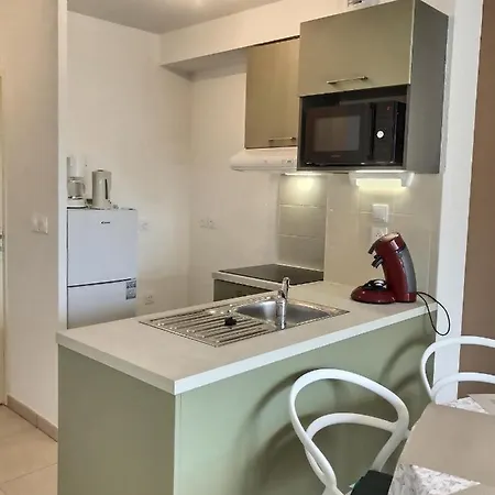 Vila Pour 6 Personnes *