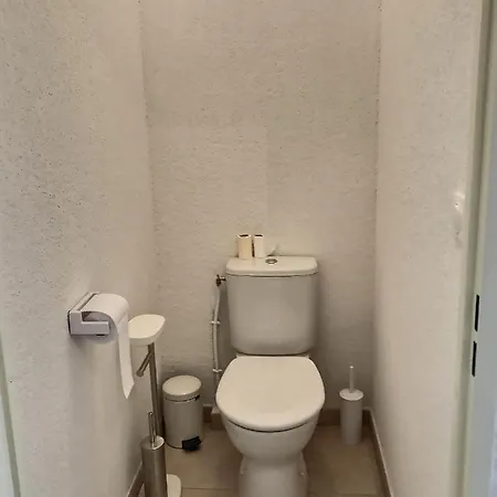 Pour 6 Personnes Vila *